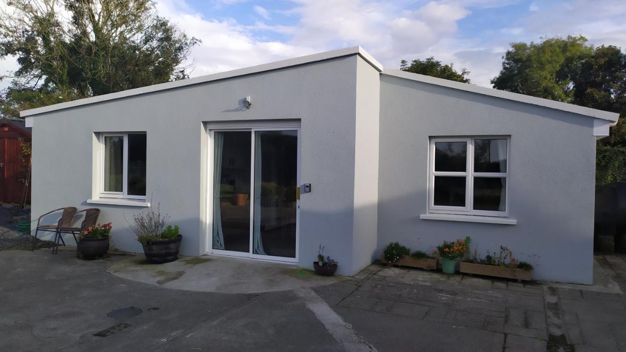 Lovely Cosy Cottage Close To Atlantic Beaches Dromore West Exterior foto